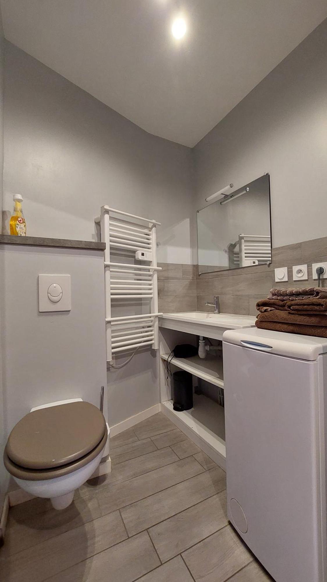 Le Madison 1 Appartement Châteauroux Buitenkant foto